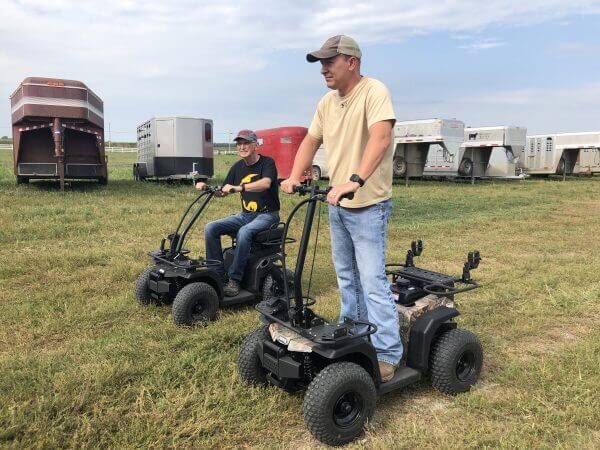 Стоячий квадроцикл_буксировщик_мотособака_четырехколесный самокат_грузовой самокат, внедорожный скутер_16