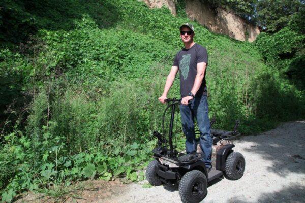 Стоячий квадроцикл_буксировщик_мотособака_четырехколесный самокат_грузовой самокат, внедорожный скутер_21