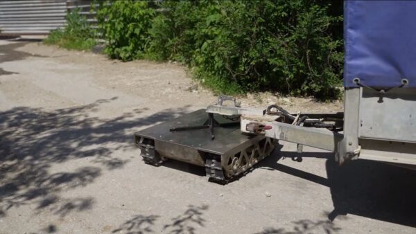 Буксировщик прицепа_устройство для буксировки_оборудование для буксировки_трактор для буксировки_буксировщик лодочного прицепа_подкат для буксировки_буксир тягач_6