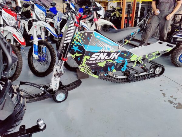 Электро сноубайк_наклейки на сноубайк_электро снегоход_1